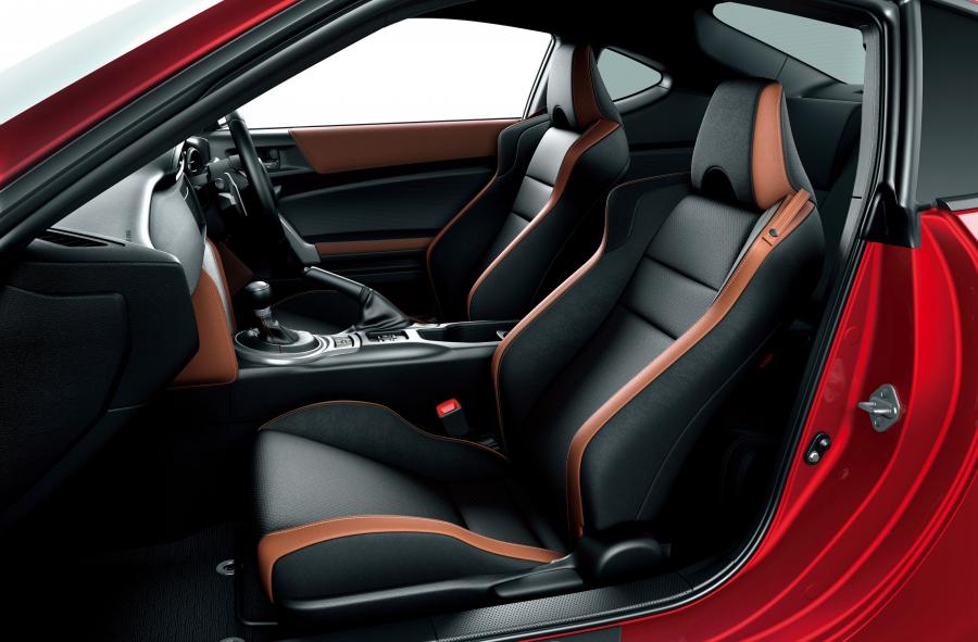Интерьер Toyota 86 GT Limited 2016 года  (JP) (фото 7 из 15)